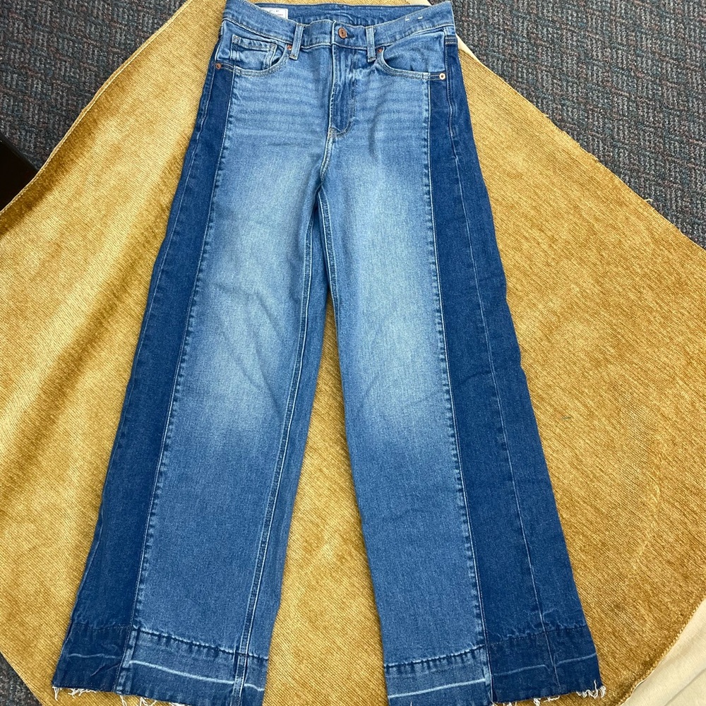 Gap high rise stride size 4, 2 tone, wide leg cotton blend jeans